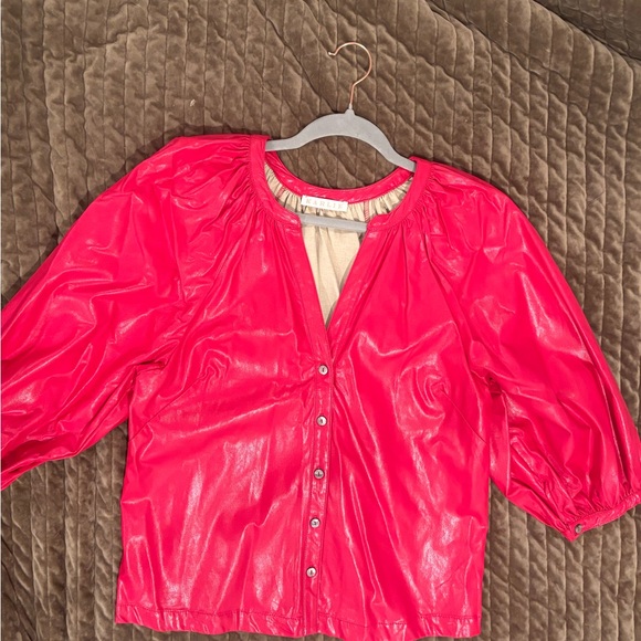 NWOT Karlie - Cranberry Pleather Button Top Size M - Picture 3 of 4